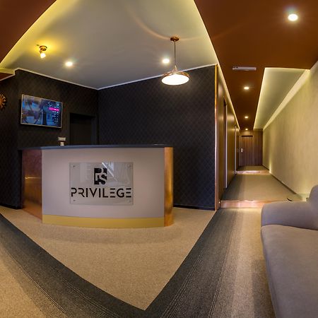 Privilege Suites By Central Park Belgrado Esterno foto