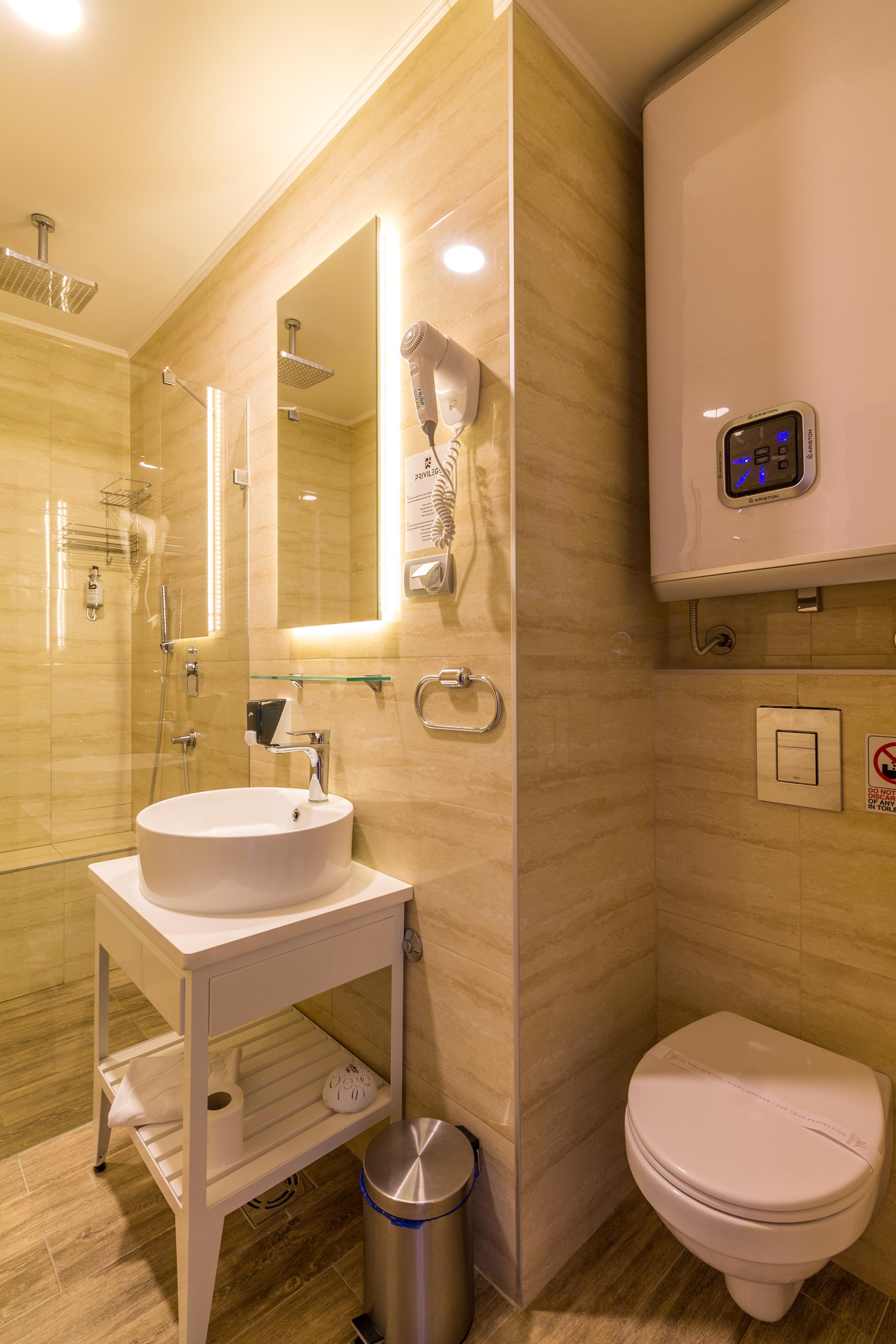 Privilege Suites By Central Park Belgrado Esterno foto