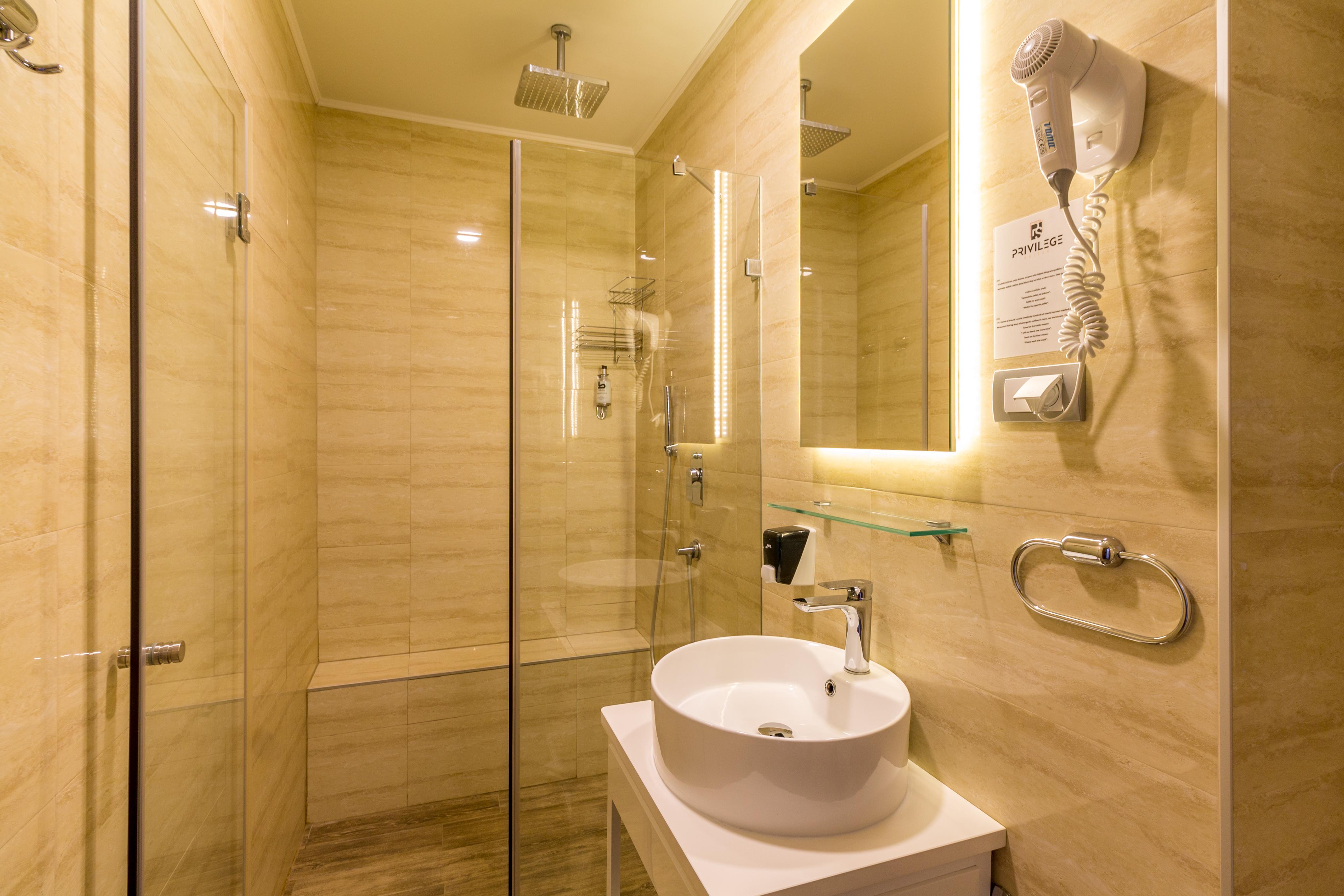 Privilege Suites By Central Park Belgrado Esterno foto