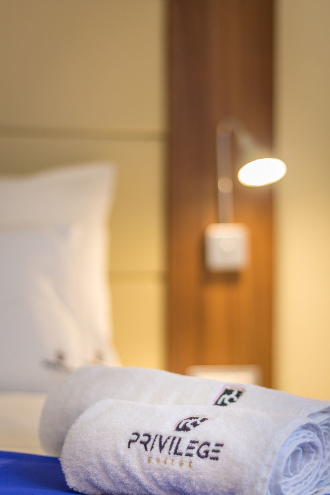 Privilege Suites By Central Park Belgrado Esterno foto