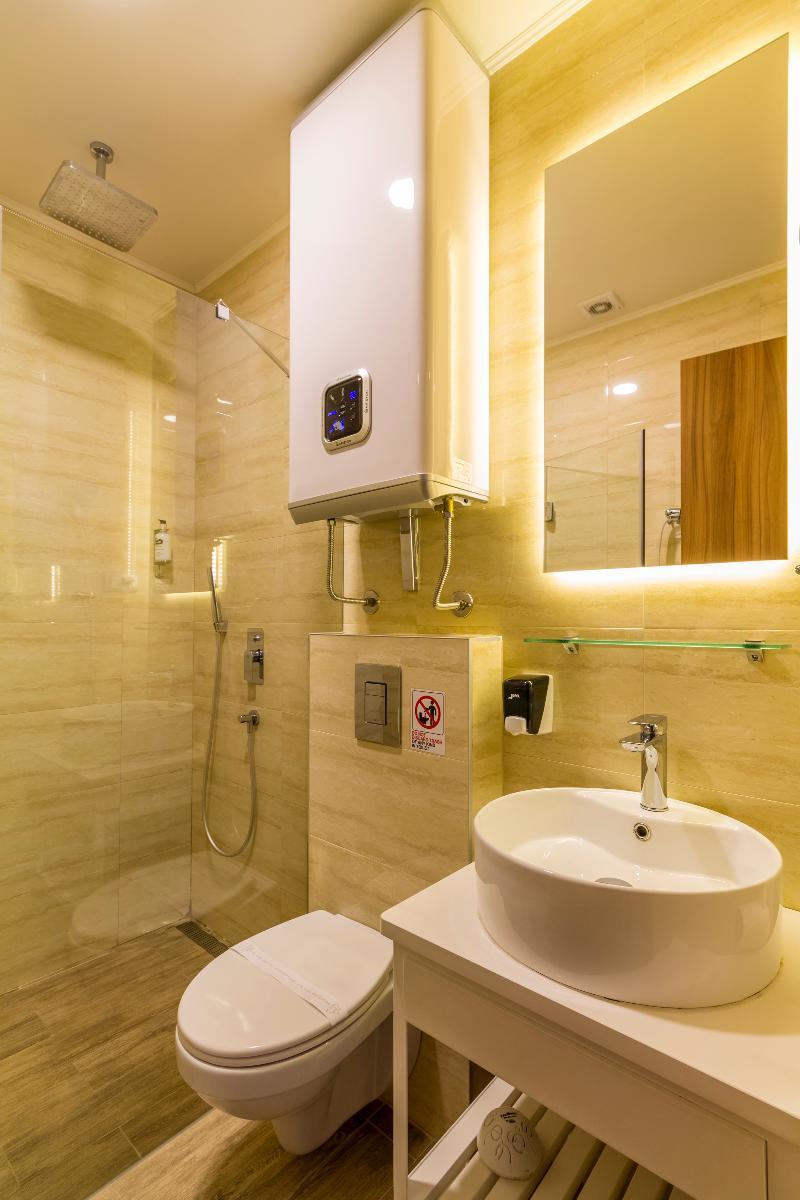 Privilege Suites By Central Park Belgrado Esterno foto